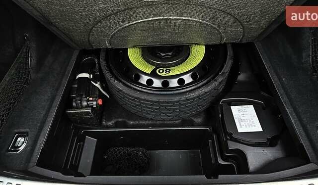 Серый Ауди Q8 Sportback e-tron, объемом двигателя 0 л и пробегом 65 тыс. км за 59999 $, фото 116 на Automoto.ua