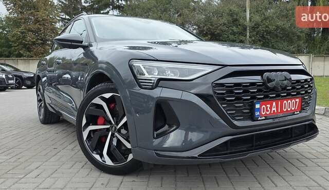 Серый Ауди Q8 Sportback e-tron, объемом двигателя 0 л и пробегом 20 тыс. км за 64800 $, фото 33 на Automoto.ua