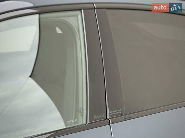Синий Ауди Q8 Sportback e-tron, объемом двигателя 0 л и пробегом 17 тыс. км за 58868 $, фото 20 на Automoto.ua