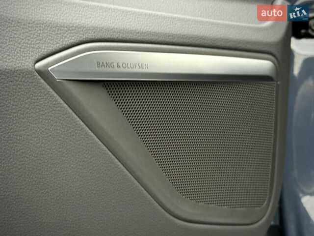 Синий Ауди Q8 Sportback e-tron, объемом двигателя 0 л и пробегом 17 тыс. км за 58868 $, фото 88 на Automoto.ua