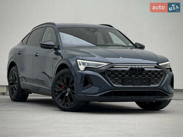Синий Ауди Q8 Sportback e-tron, объемом двигателя 0 л и пробегом 17 тыс. км за 58868 $, фото 17 на Automoto.ua