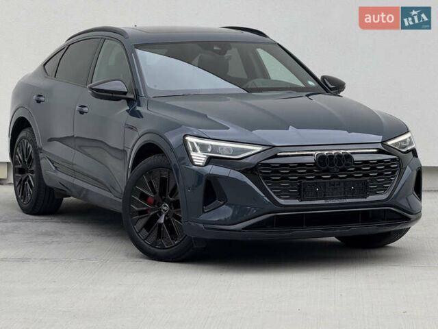 Синий Ауди Q8 Sportback e-tron, объемом двигателя 0 л и пробегом 17 тыс. км за 58868 $, фото 22 на Automoto.ua