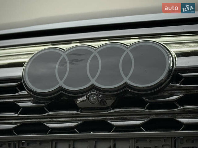 Синий Ауди Q8 Sportback e-tron, объемом двигателя 0 л и пробегом 17 тыс. км за 58868 $, фото 35 на Automoto.ua