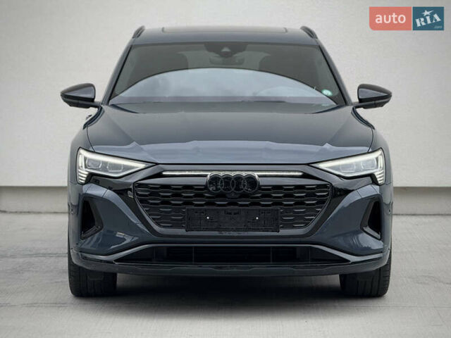 Синий Ауди Q8 Sportback e-tron, объемом двигателя 0 л и пробегом 17 тыс. км за 58868 $, фото 29 на Automoto.ua