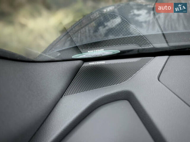 Синий Ауди Q8 Sportback e-tron, объемом двигателя 0 л и пробегом 17 тыс. км за 58868 $, фото 103 на Automoto.ua