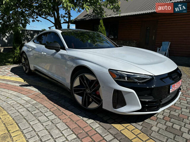 Белый Ауди RS e-tron GT, объемом двигателя 0 л и пробегом 31 тыс. км за 71000 $, фото 2 на Automoto.ua