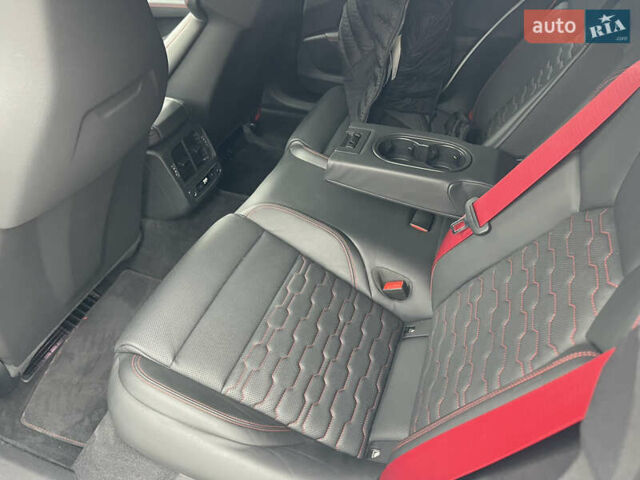 Белый Ауди RS e-tron GT, объемом двигателя 0 л и пробегом 49 тыс. км за 59999 $, фото 41 на Automoto.ua