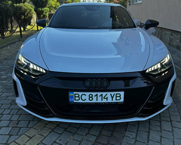 Белый Ауди RS e-tron GT, объемом двигателя 0 л и пробегом 31 тыс. км за 71000 $, фото 44 на Automoto.ua
