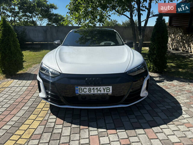 Белый Ауди RS e-tron GT, объемом двигателя 0 л и пробегом 31 тыс. км за 71000 $, фото 25 на Automoto.ua