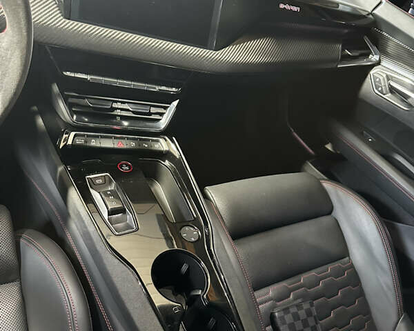 Белый Ауди RS e-tron GT, объемом двигателя 0 л и пробегом 31 тыс. км за 71000 $, фото 13 на Automoto.ua