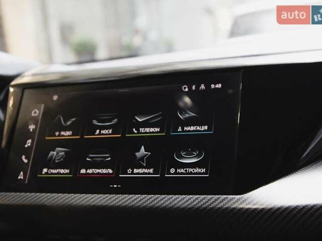 Белый Ауди RS e-tron GT, объемом двигателя 0 л и пробегом 11 тыс. км за 74900 $, фото 33 на Automoto.ua