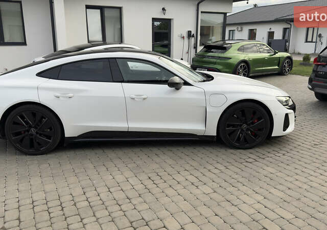 Білий Ауді RS e-tron GT, об'ємом двигуна 0 л та пробігом 52 тис. км за 63500 $, фото 2 на Automoto.ua