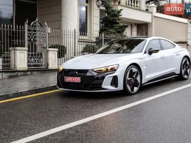 Белый Ауди RS e-tron GT, объемом двигателя 0 л и пробегом 11 тыс. км за 74900 $, фото 6 на Automoto.ua