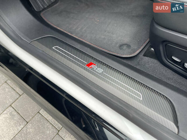 Белый Ауди RS e-tron GT, объемом двигателя 0 л и пробегом 49 тыс. км за 59999 $, фото 31 на Automoto.ua