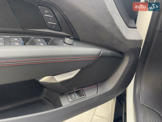 Белый Ауди RS e-tron GT, объемом двигателя 0 л и пробегом 49 тыс. км за 59999 $, фото 36 на Automoto.ua