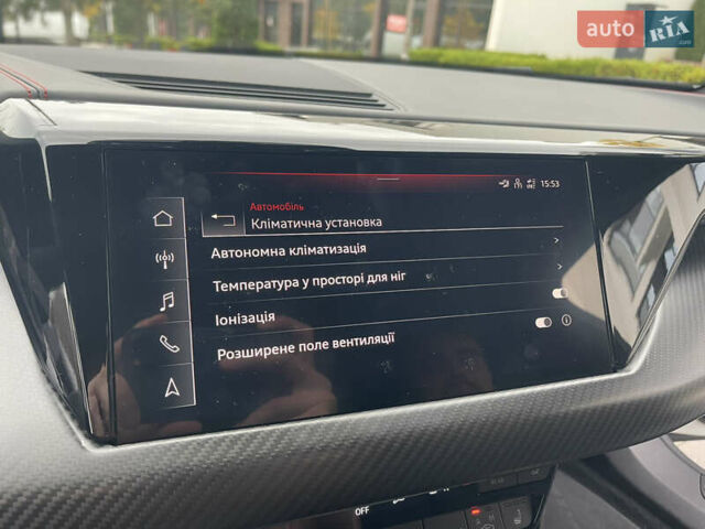 Белый Ауди RS e-tron GT, объемом двигателя 0 л и пробегом 49 тыс. км за 59999 $, фото 51 на Automoto.ua
