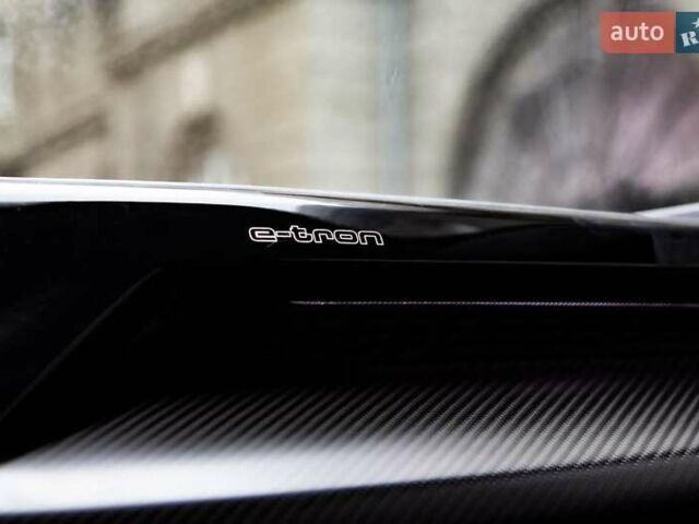 Белый Ауди RS e-tron GT, объемом двигателя 0 л и пробегом 11 тыс. км за 74900 $, фото 34 на Automoto.ua