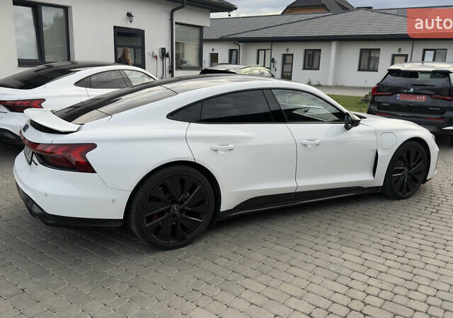 Білий Ауді RS e-tron GT, об'ємом двигуна 0 л та пробігом 52 тис. км за 62500 $, фото 3 на Automoto.ua