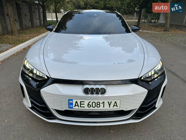 Білий Ауді RS e-tron GT, об'ємом двигуна 0 л та пробігом 29 тис. км за 59900 $, фото 25 на Automoto.ua