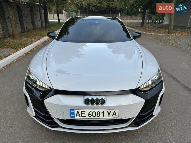 Білий Ауді RS e-tron GT, об'ємом двигуна 0 л та пробігом 29 тис. км за 59900 $, фото 1 на Automoto.ua
