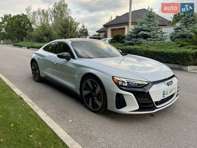 Белый Ауди RS e-tron GT, объемом двигателя 0 л и пробегом 29 тыс. км за 71800 $, фото 24 на Automoto.ua
