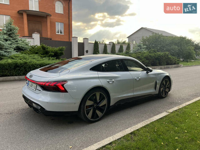 Белый Ауди RS e-tron GT, объемом двигателя 0 л и пробегом 29 тыс. км за 71800 $, фото 4 на Automoto.ua