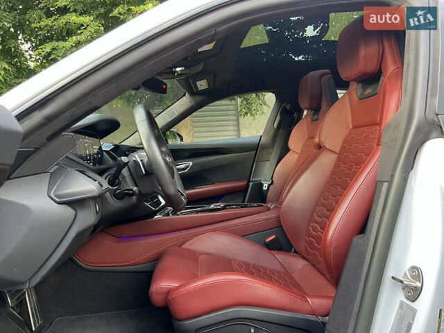 Белый Ауди RS e-tron GT, объемом двигателя 0 л и пробегом 29 тыс. км за 71800 $, фото 13 на Automoto.ua