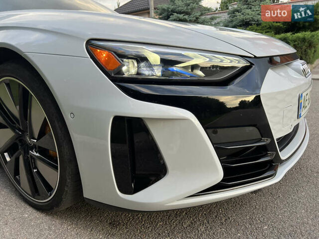 Белый Ауди RS e-tron GT, объемом двигателя 0 л и пробегом 29 тыс. км за 71800 $, фото 22 на Automoto.ua