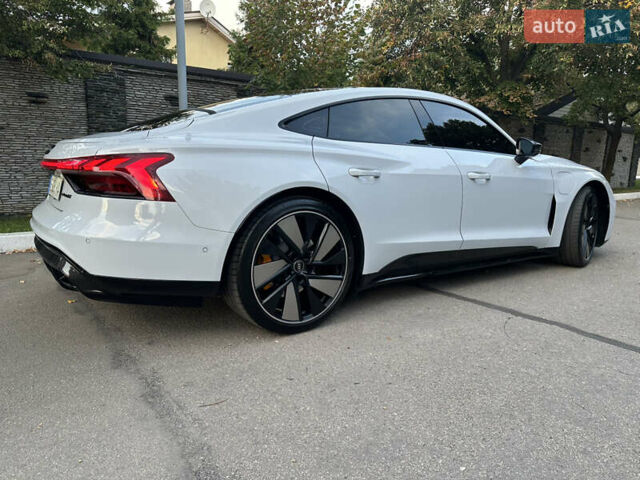 Білий Ауді RS e-tron GT, об'ємом двигуна 0 л та пробігом 29 тис. км за 59900 $, фото 71 на Automoto.ua