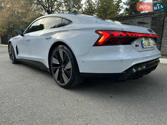 Білий Ауді RS e-tron GT, об'ємом двигуна 0 л та пробігом 29 тис. км за 59900 $, фото 11 на Automoto.ua