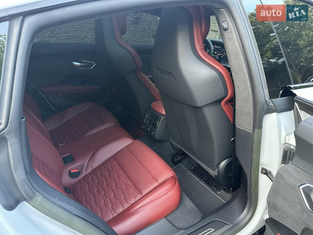 Білий Ауді RS e-tron GT, об'ємом двигуна 0 л та пробігом 29 тис. км за 59900 $, фото 56 на Automoto.ua