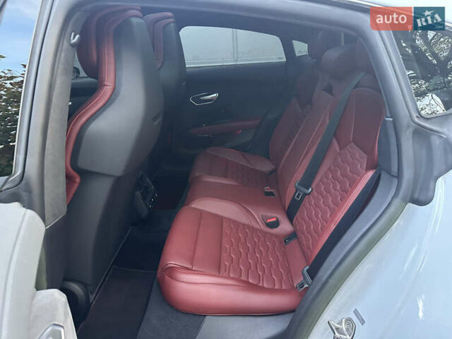 Білий Ауді RS e-tron GT, об'ємом двигуна 0 л та пробігом 29 тис. км за 59900 $, фото 53 на Automoto.ua
