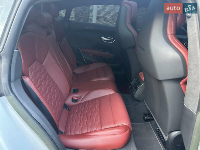 Білий Ауді RS e-tron GT, об'ємом двигуна 0 л та пробігом 29 тис. км за 59900 $, фото 58 на Automoto.ua