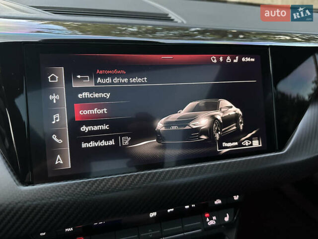 Білий Ауді RS e-tron GT, об'ємом двигуна 0 л та пробігом 29 тис. км за 59900 $, фото 85 на Automoto.ua