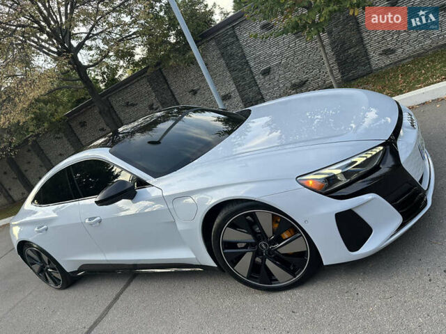 Білий Ауді RS e-tron GT, об'ємом двигуна 0 л та пробігом 29 тис. км за 59900 $, фото 69 на Automoto.ua