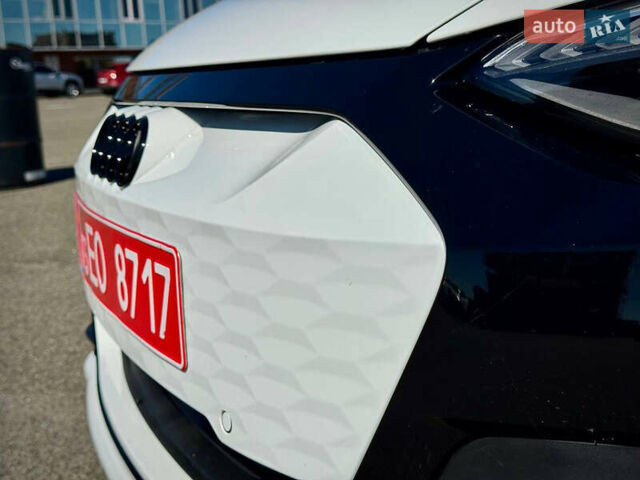 Белый Ауди RS e-tron GT, объемом двигателя 0 л и пробегом 17 тыс. км за 57900 $, фото 34 на Automoto.ua