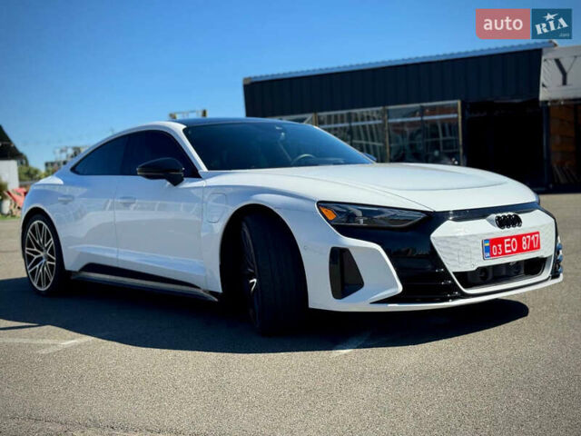 Белый Ауди RS e-tron GT, объемом двигателя 0 л и пробегом 17 тыс. км за 57900 $, фото 23 на Automoto.ua