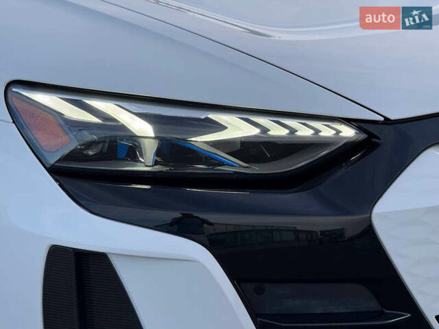 Білий Ауді RS e-tron GT, об'ємом двигуна 0 л та пробігом 17 тис. км за 54500 $, фото 46 на Automoto.ua