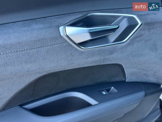 Белый Ауди RS e-tron GT, объемом двигателя 0 л и пробегом 17 тыс. км за 57900 $, фото 49 на Automoto.ua