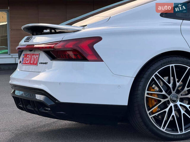 Білий Ауді RS e-tron GT, об'ємом двигуна 0 л та пробігом 17 тис. км за 54500 $, фото 35 на Automoto.ua