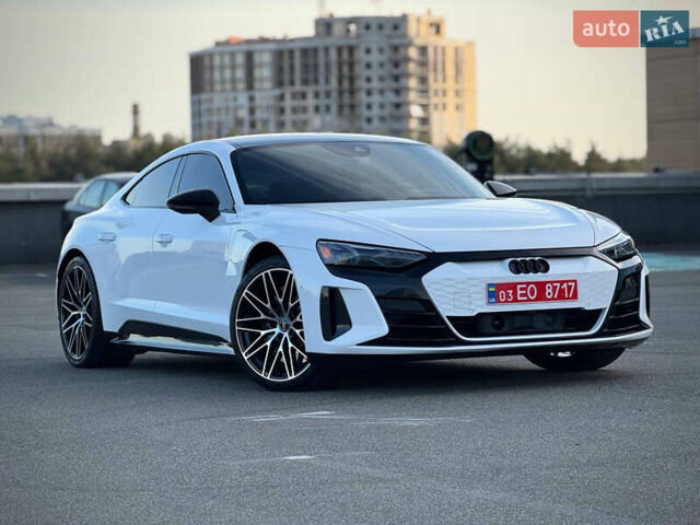 Білий Ауді RS e-tron GT, об'ємом двигуна 0 л та пробігом 17 тис. км за 54500 $, фото 2 на Automoto.ua
