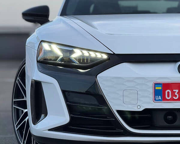 Білий Ауді RS e-tron GT, об'ємом двигуна 0 л та пробігом 17 тис. км за 54500 $, фото 48 на Automoto.ua