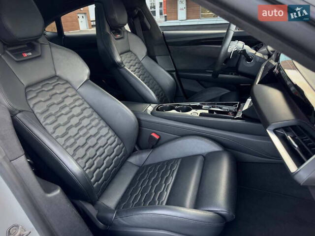 Білий Ауді RS e-tron GT, об'ємом двигуна 0 л та пробігом 17 тис. км за 54500 $, фото 40 на Automoto.ua