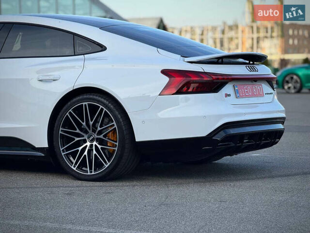 Білий Ауді RS e-tron GT, об'ємом двигуна 0 л та пробігом 17 тис. км за 54500 $, фото 8 на Automoto.ua