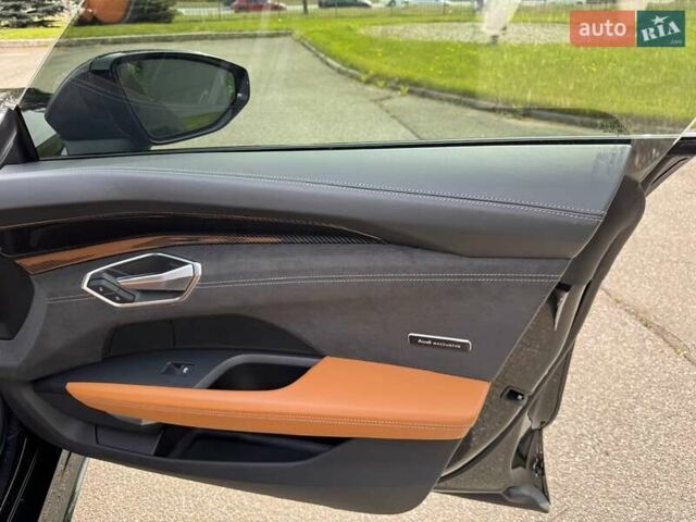 Черный Ауди RS e-tron GT, объемом двигателя 0 л и пробегом 48 тыс. км за 78000 $, фото 75 на Automoto.ua