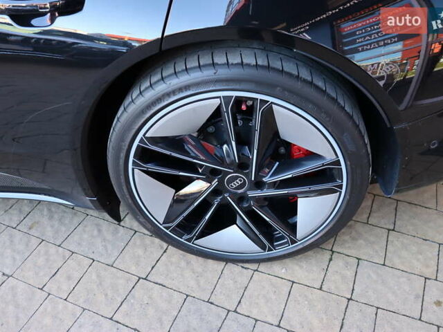 Черный Ауди RS e-tron GT, объемом двигателя 0 л и пробегом 61 тыс. км за 67400 $, фото 9 на Automoto.ua