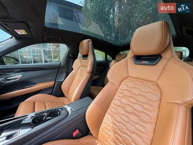 Черный Ауди RS e-tron GT, объемом двигателя 0 л и пробегом 48 тыс. км за 78000 $, фото 29 на Automoto.ua