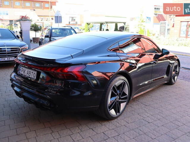 Черный Ауди RS e-tron GT, объемом двигателя 0 л и пробегом 61 тыс. км за 67400 $, фото 2 на Automoto.ua