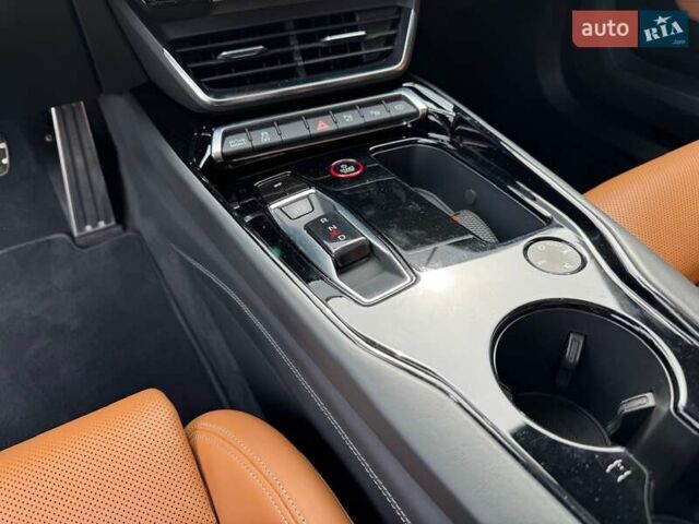 Черный Ауди RS e-tron GT, объемом двигателя 0 л и пробегом 48 тыс. км за 78000 $, фото 41 на Automoto.ua