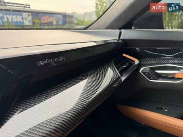 Черный Ауди RS e-tron GT, объемом двигателя 0 л и пробегом 48 тыс. км за 78000 $, фото 64 на Automoto.ua